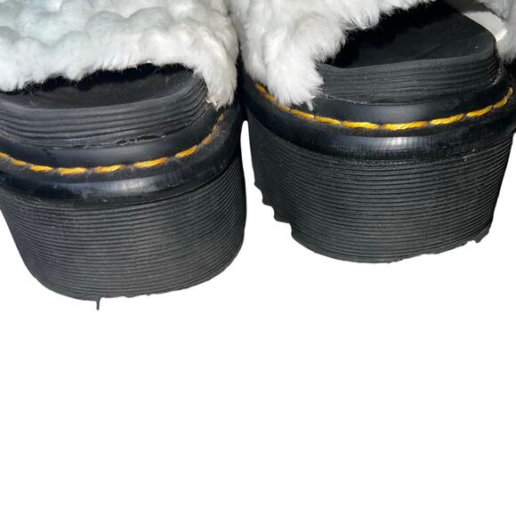 DR MARTENS AIR WAIR VOSS FLUFFY FAUX FUR PLATFORM SANDALS WHITE SIZE 6 women - Picture 9 of 9